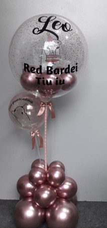 Balão bubble no suporte decorado 